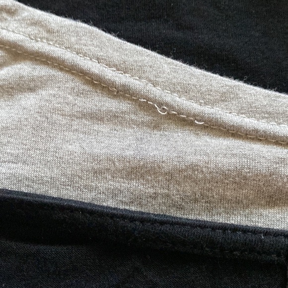 Sarin Mathews Short-sleeve Top Abstract Asymmetrical Neck - Bundle (2) Size XXL - Picture 3 of 14